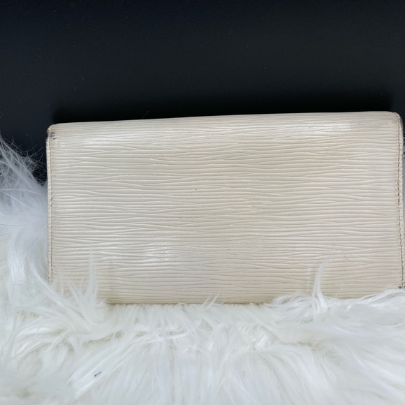 LV Epic Sarah Wallet. Rare White - Picture 2 of 6